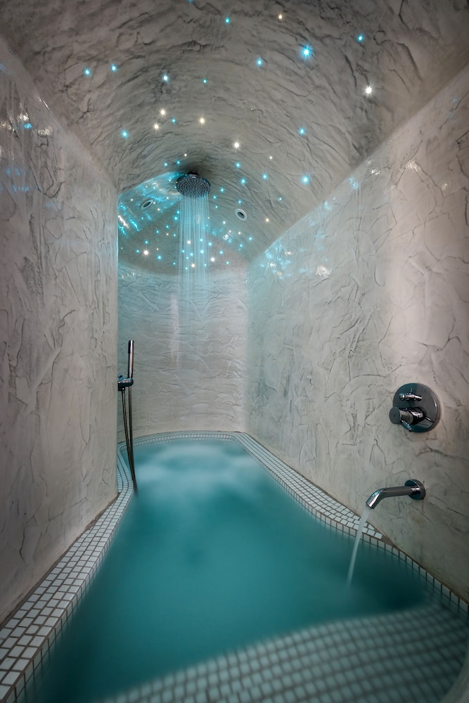 Evgenia Villas Amp Suites 38/63