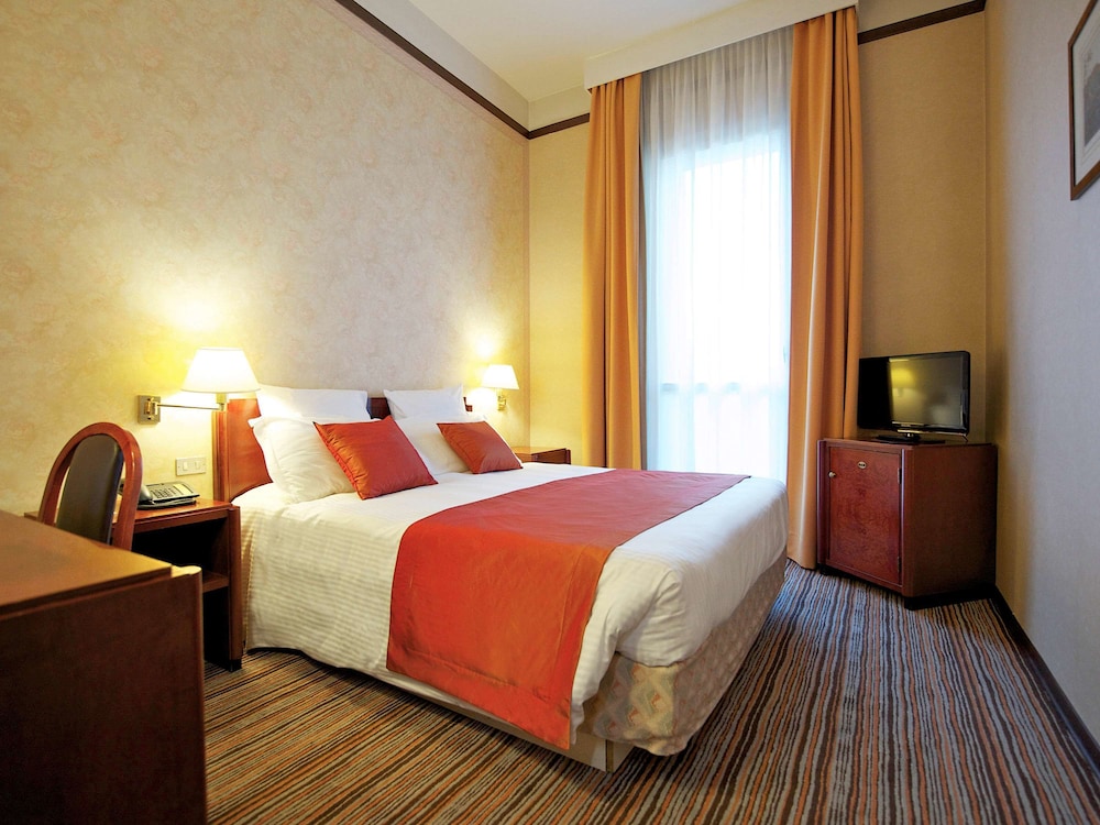 MERCURE BOLOGNA CENTRO 11/72