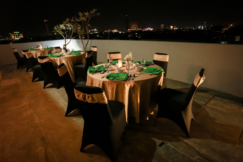 Loji Hotel Solo 45/64