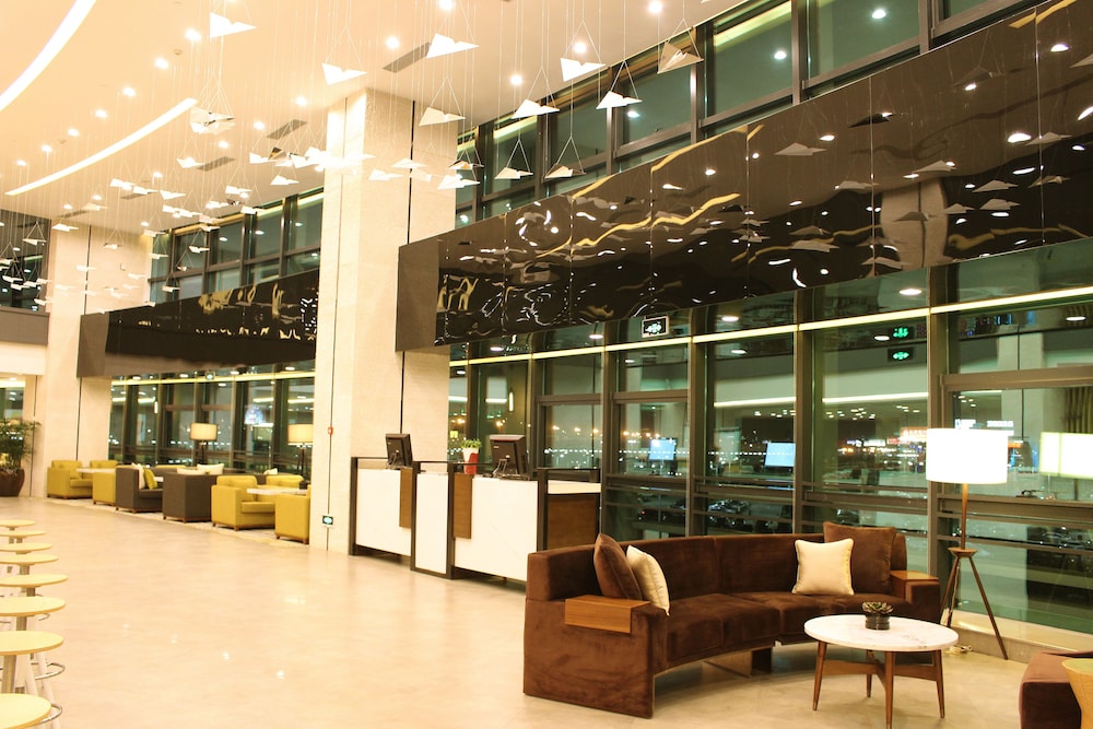 Hyatt Place Shenzhen Airport 8/70