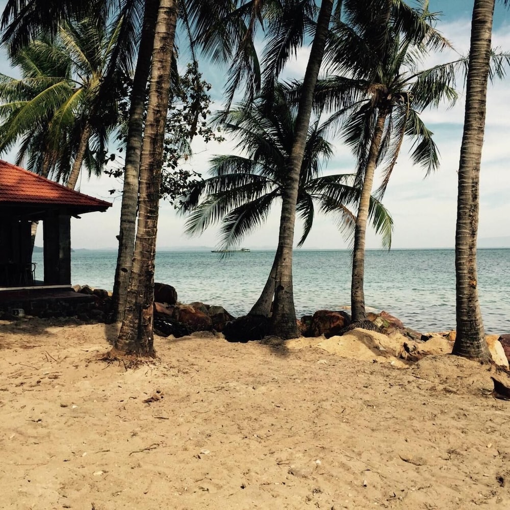 Phu Quoc Kim 2 Beach Front Resort 12/39