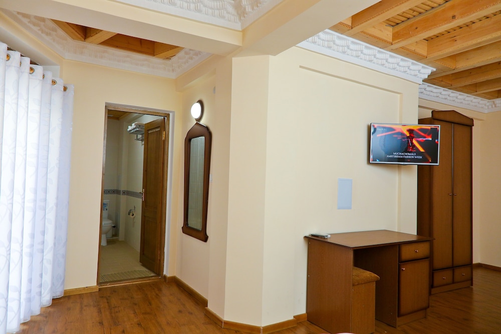 Hotel Fatima 38/50