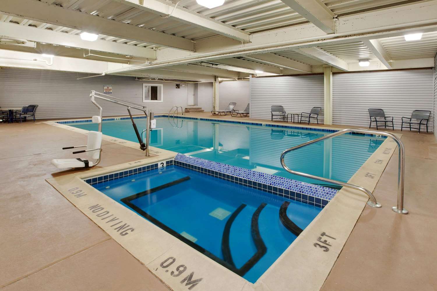 The Hotel Ojibway, Trademark Collection by Wyndham 1/4