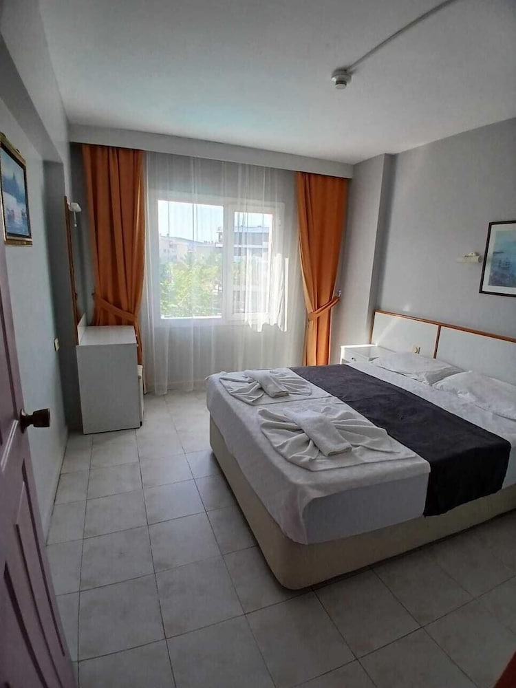 Golden Moon Apart Hotel 18/64