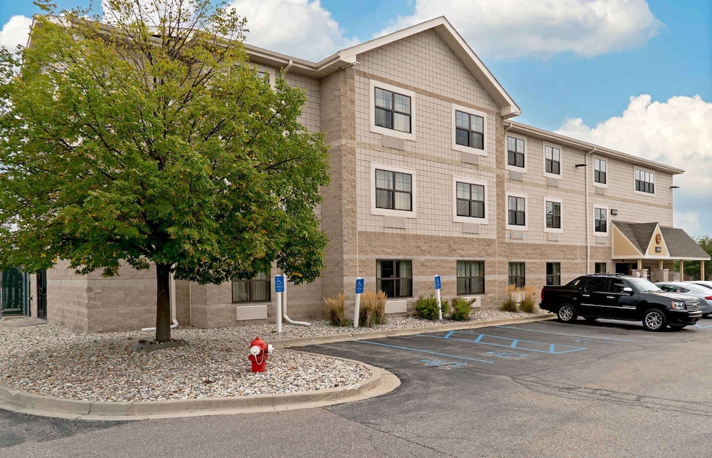Extended Stay America - Detroit - Madison Heights 44/53