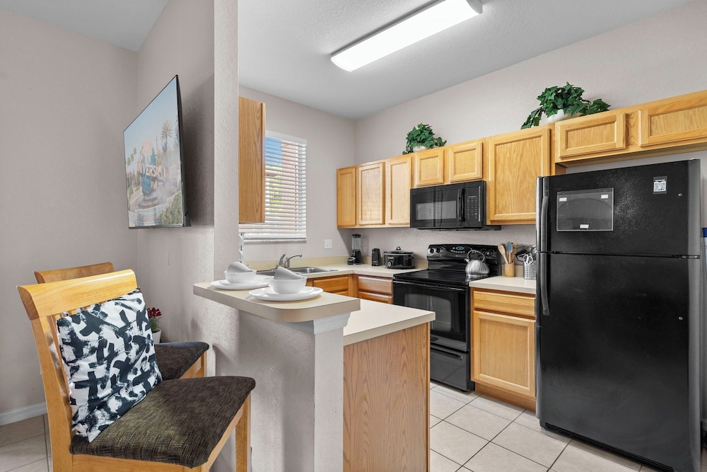 Regal Oaks Resort Vacation Townhomes by IDILIQ 80/89