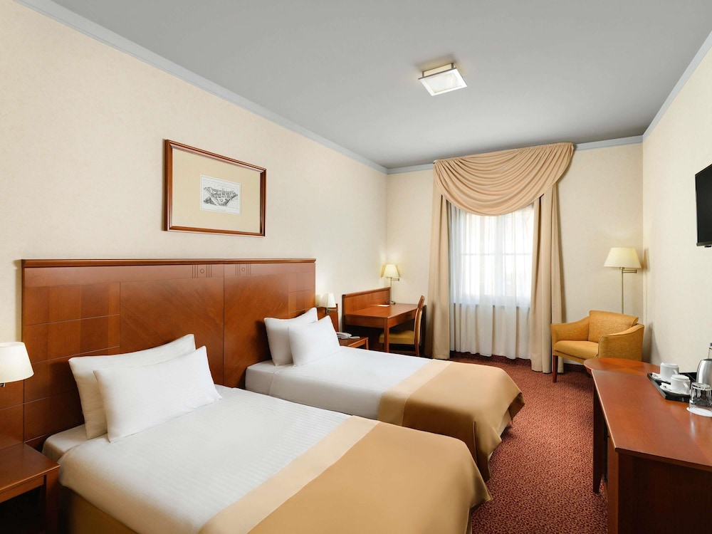Mercure Szekesfehervar Magyar Kiraly 22/64