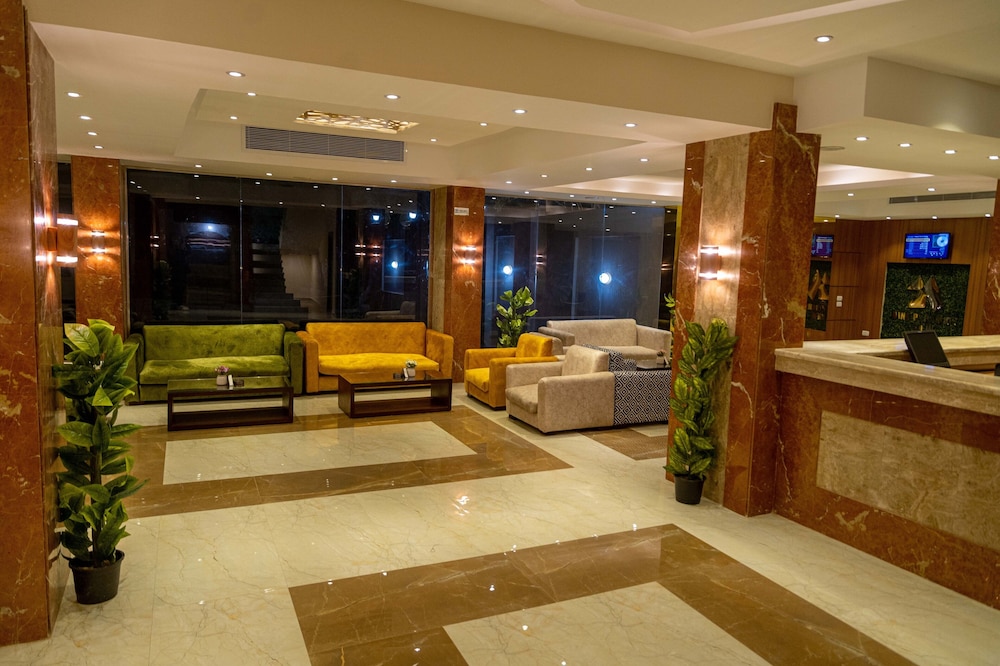 Nine Pyramids View Hotel 3/50