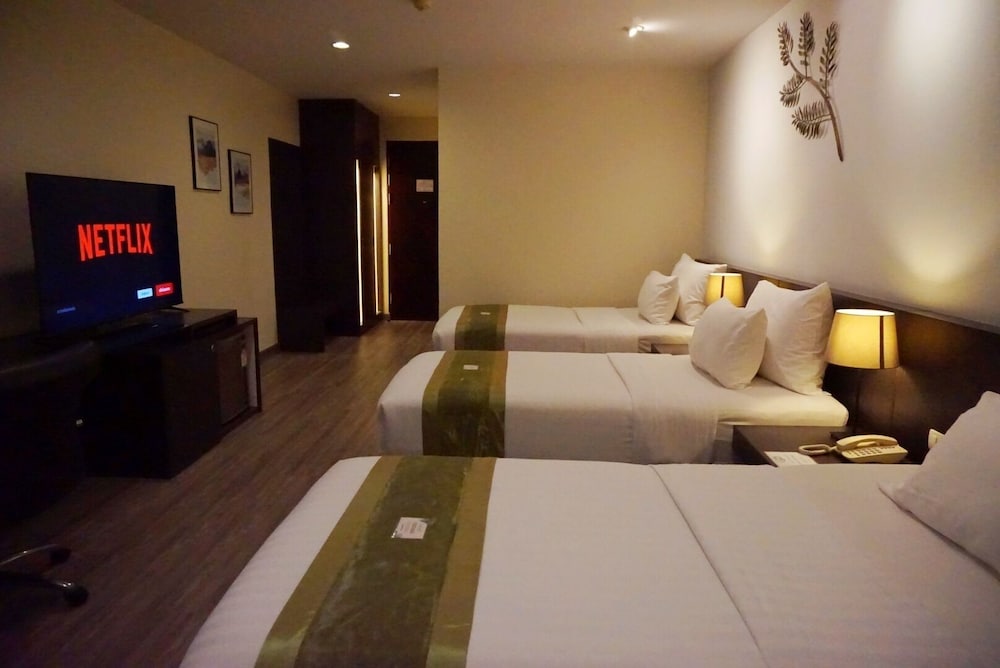 Tamarind Garden Hotel 27/55