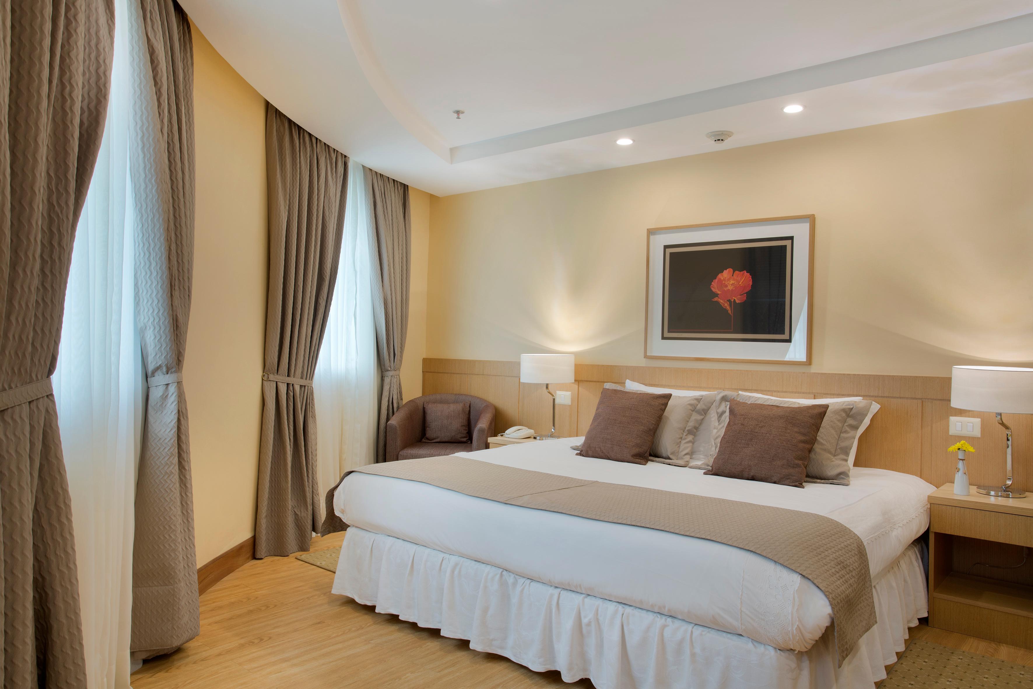 Executive, Double Bed, Street View