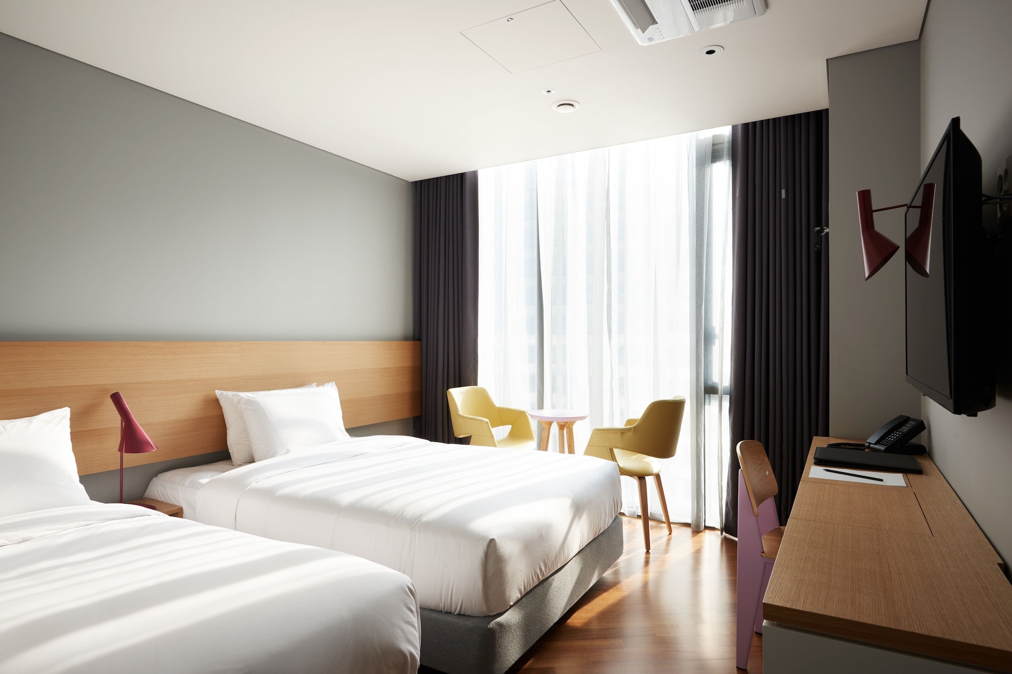 URBAN, TWIN BEDS