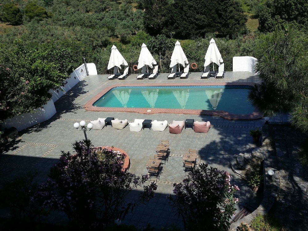 Villa Albanis 28/33