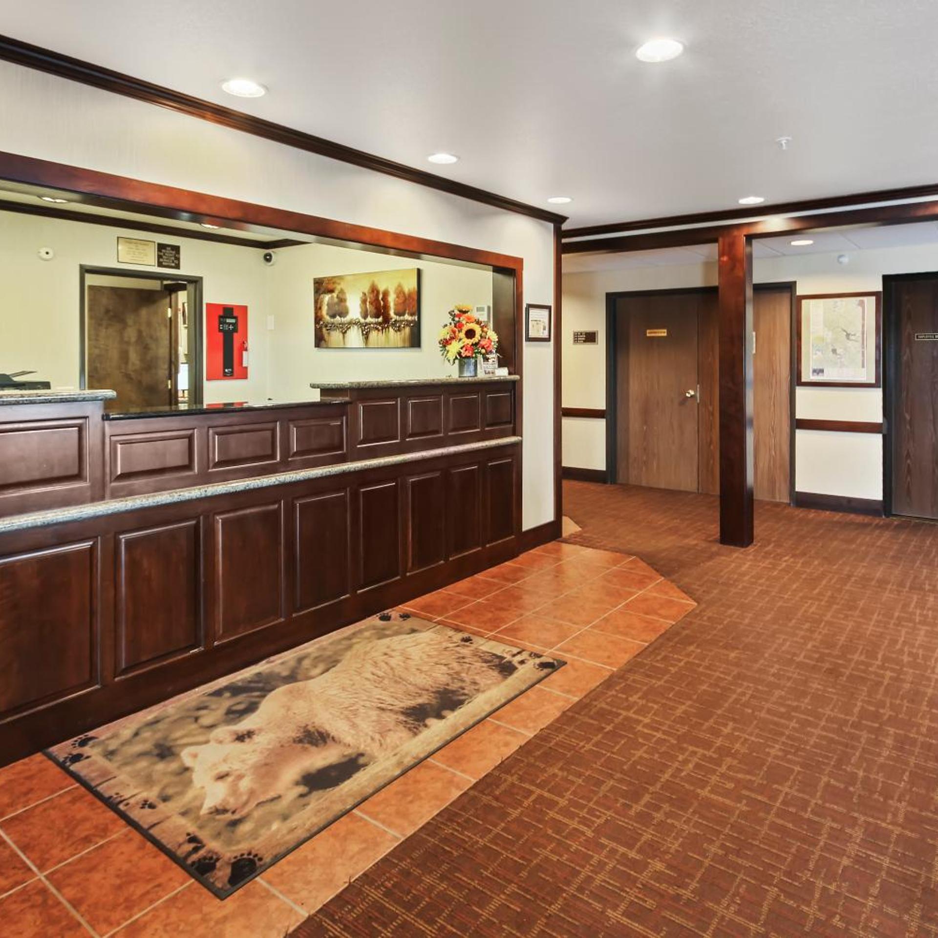 Yellowstone West Gate Hotel 7/51