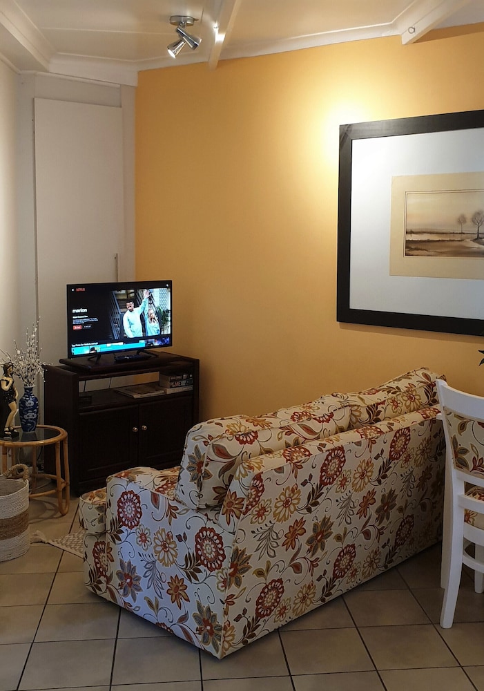 Hadeda Hall Guest house 8/33