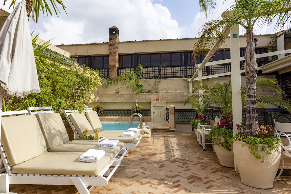 Riad Hasna Espi 68/72