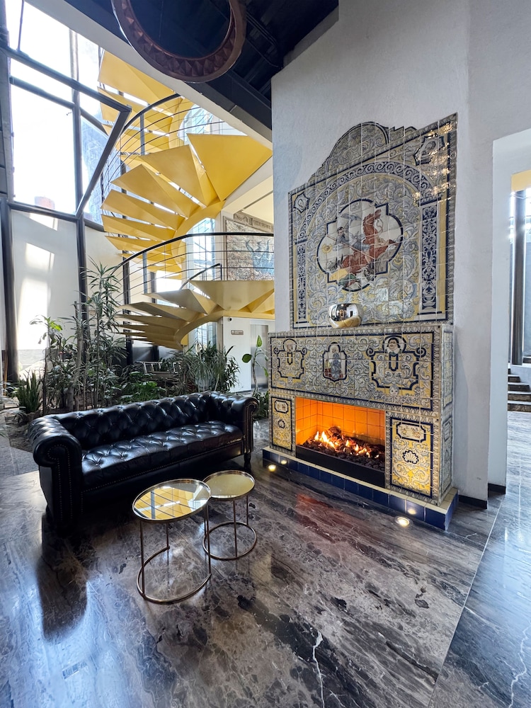 Ikonik Hotel Puebla 10/71
