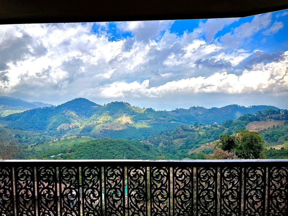Mae Salong Villa 38/50