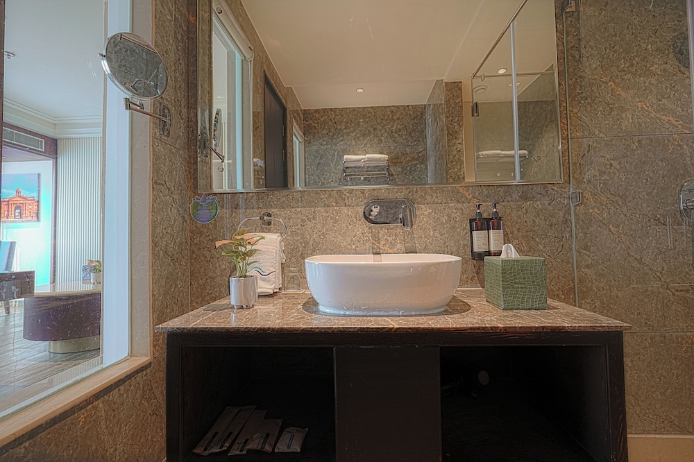 BluSalzz Residence Amritsar 65/67