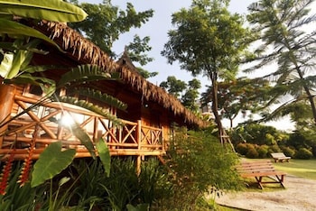 Gin's Maekhong View Resort & Spa 12/37