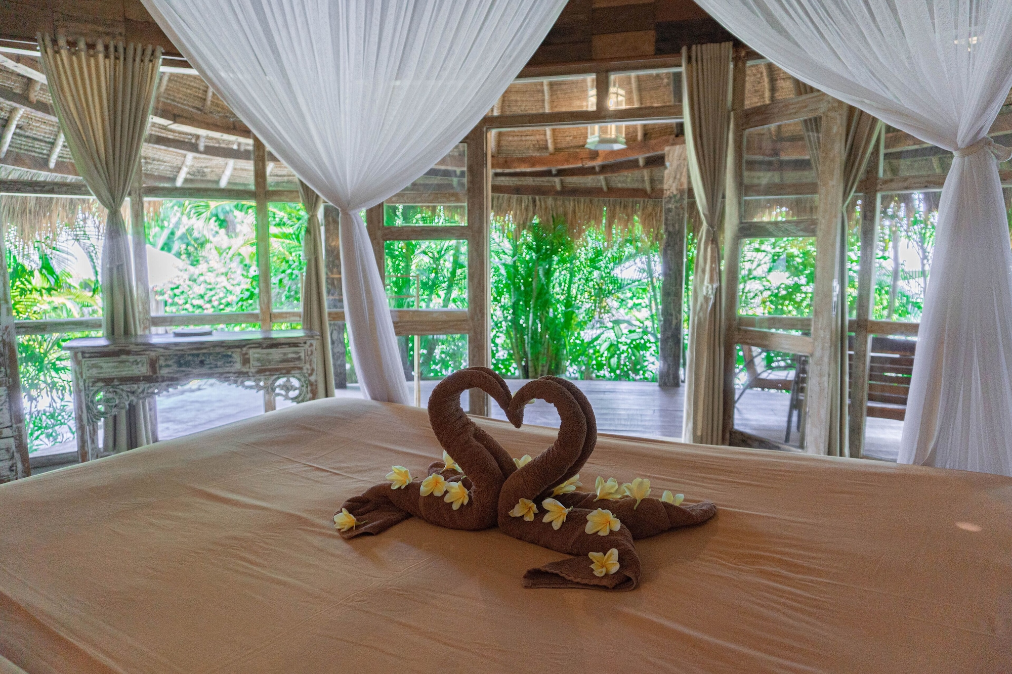 Lodge, King Bed, Pool Side، Biu Biu Resort Bali 6/10