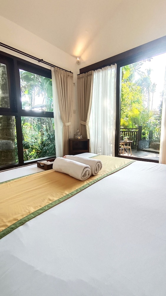 Ubud Tropical 16/44