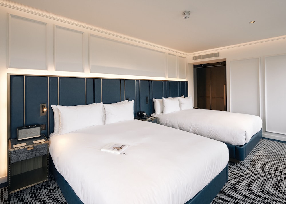 Page8, Page Hotels 15/63