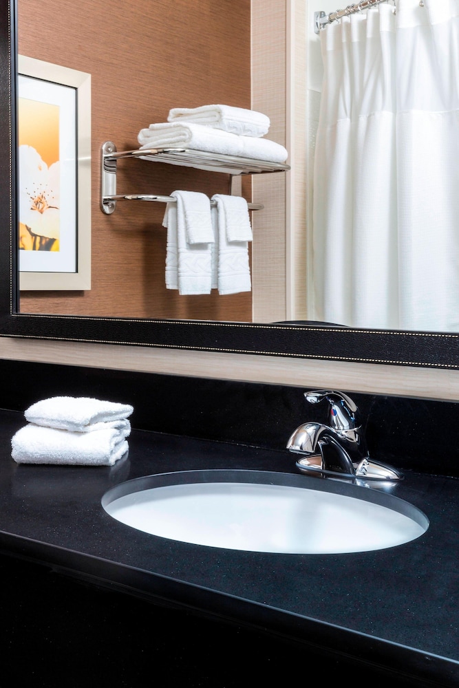 Fairfield Inn and Suites Kansas City Lees Summit 7/22