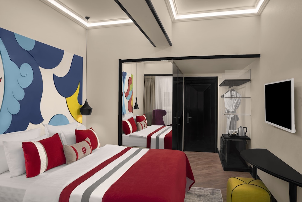 SUPERIOR, DOUBLE BED