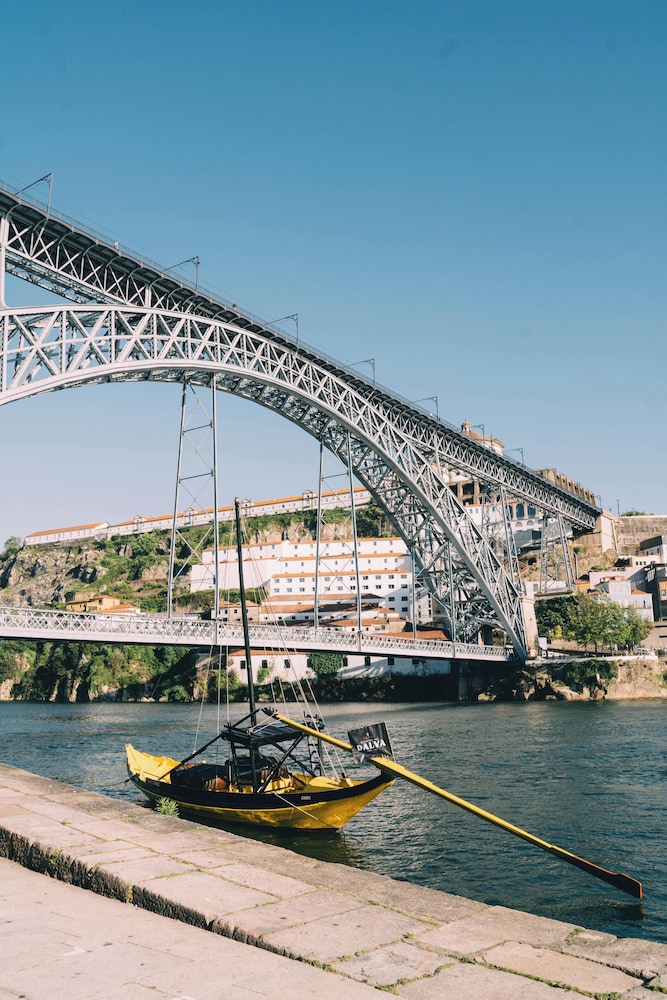 Golden Tulip Porto Gaia Hotel 66/68