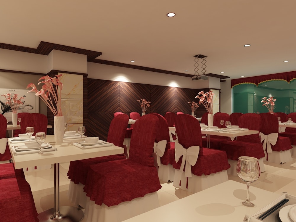 Hallmark Regency Hotel 21/27
