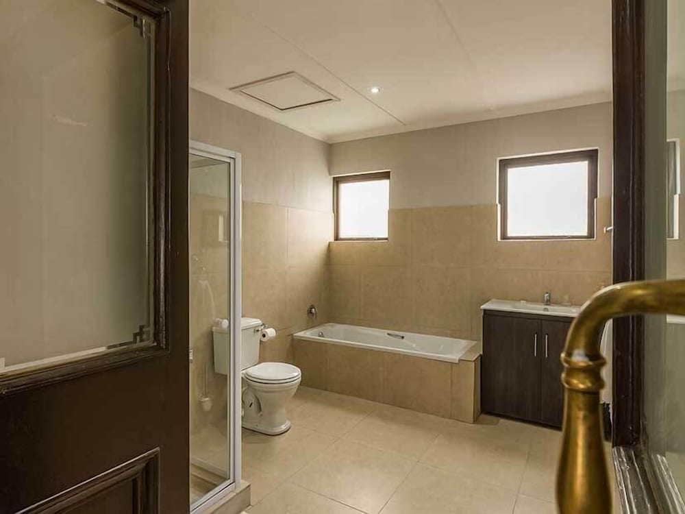 Clanwilliam Hotel by Country Hotels 28/28