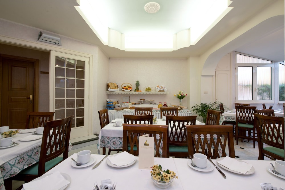 Hotel San Pietro 42/50