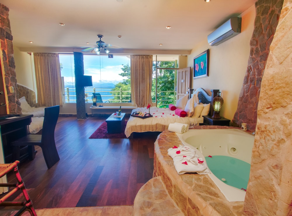 Issimo Suites Boutique Hotel Spa Adults Only 48/71