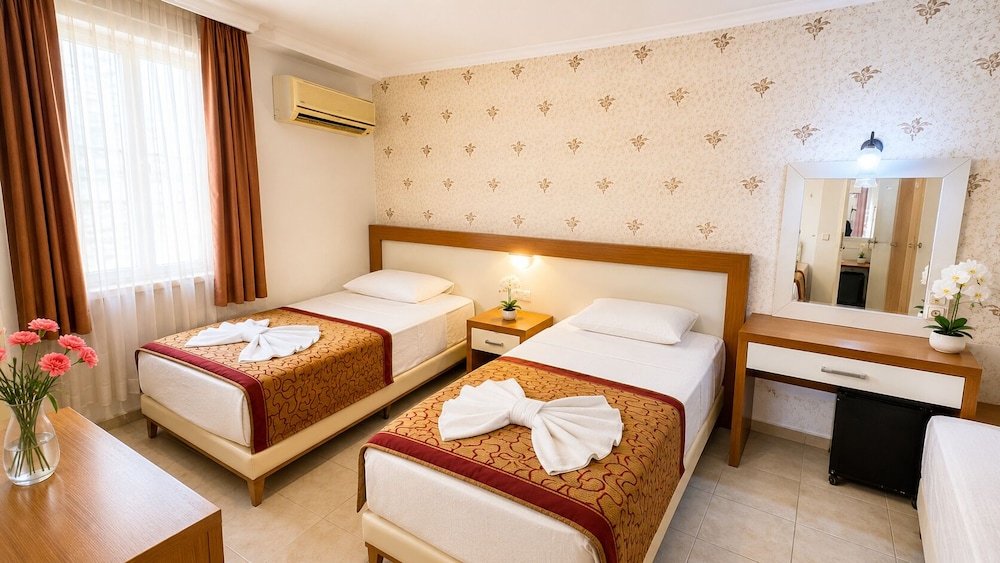 Kleopatra Aytur Apart 3/16
