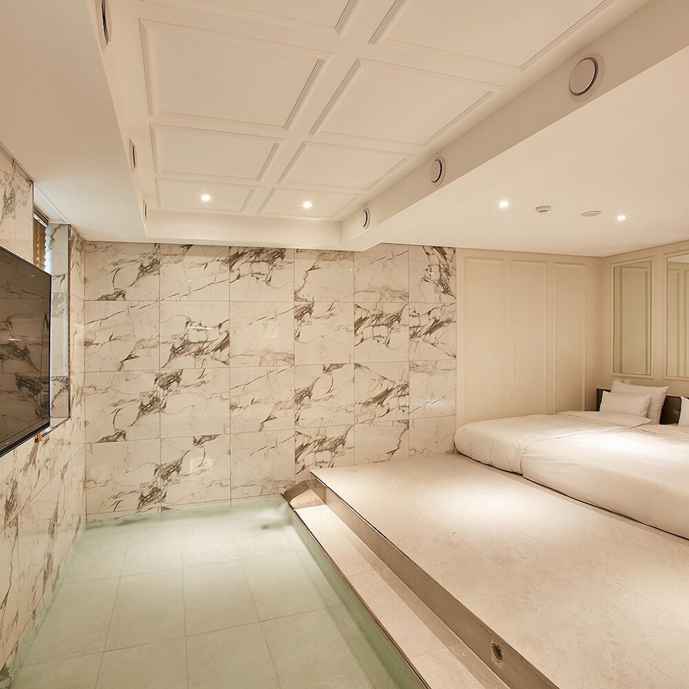 Hotel Wanted 47/70