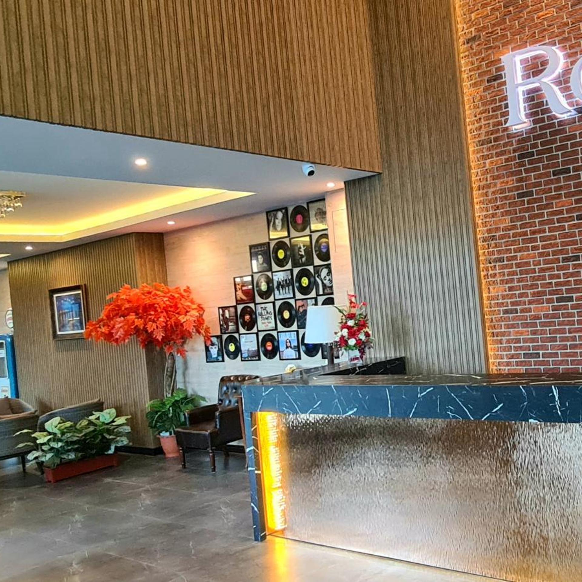 The Room Boutique Hotel 7/50
