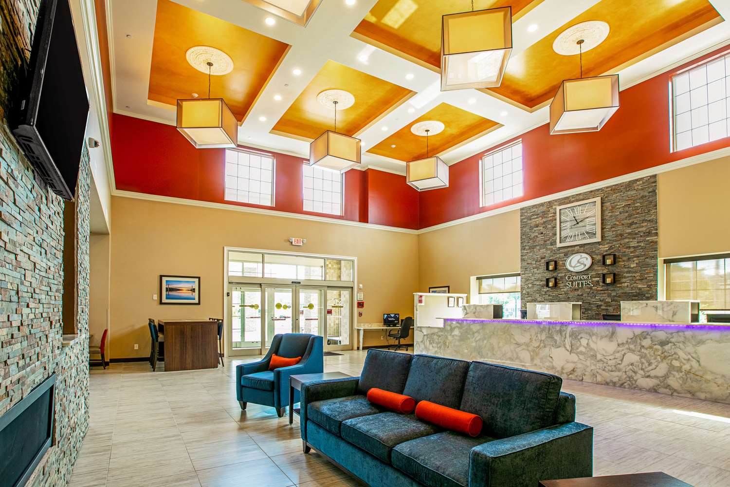 Comfort Suites Fishkill Near Interstate 84 8/17