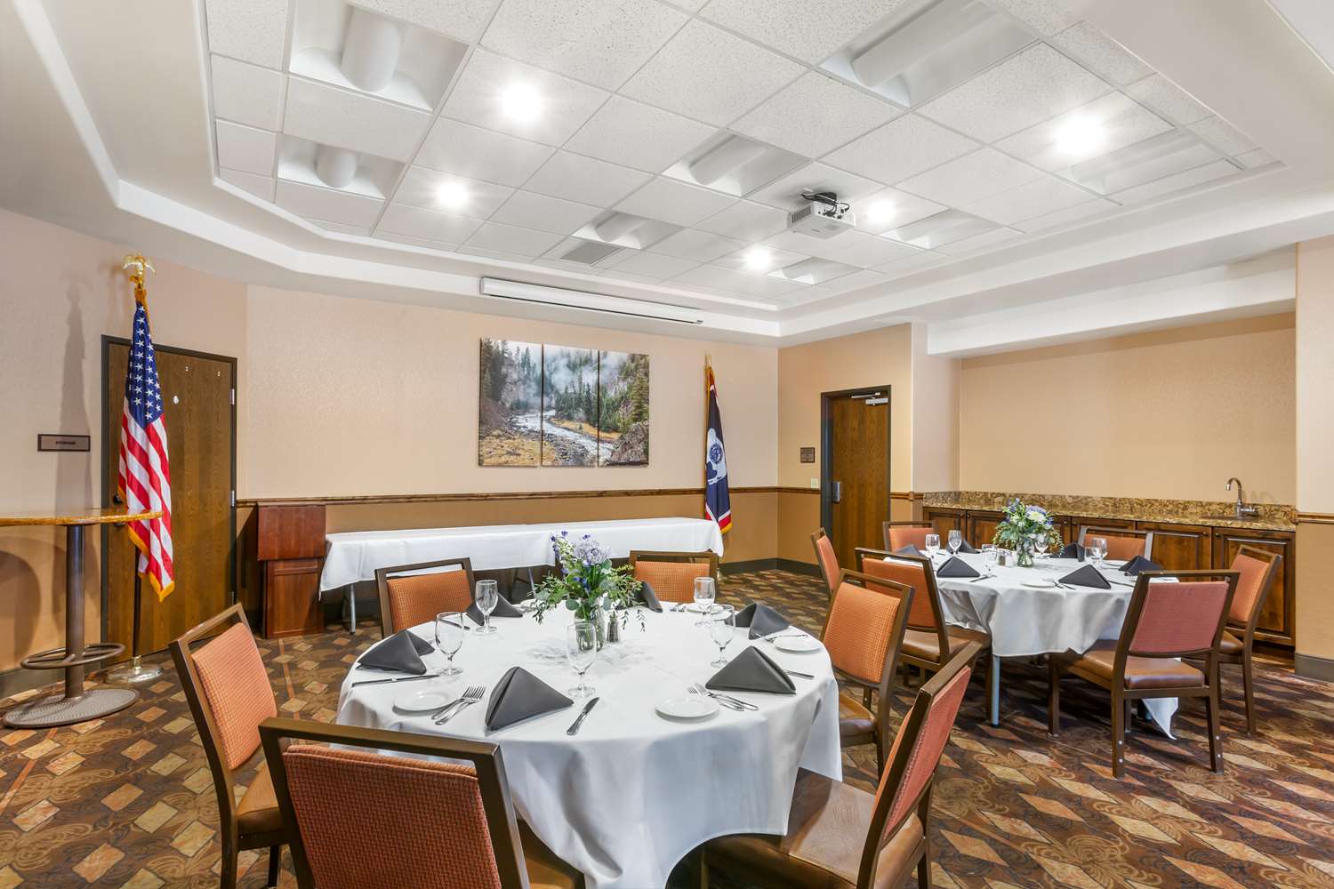 Best Western Premier Ivy Inn And Suites 31/44