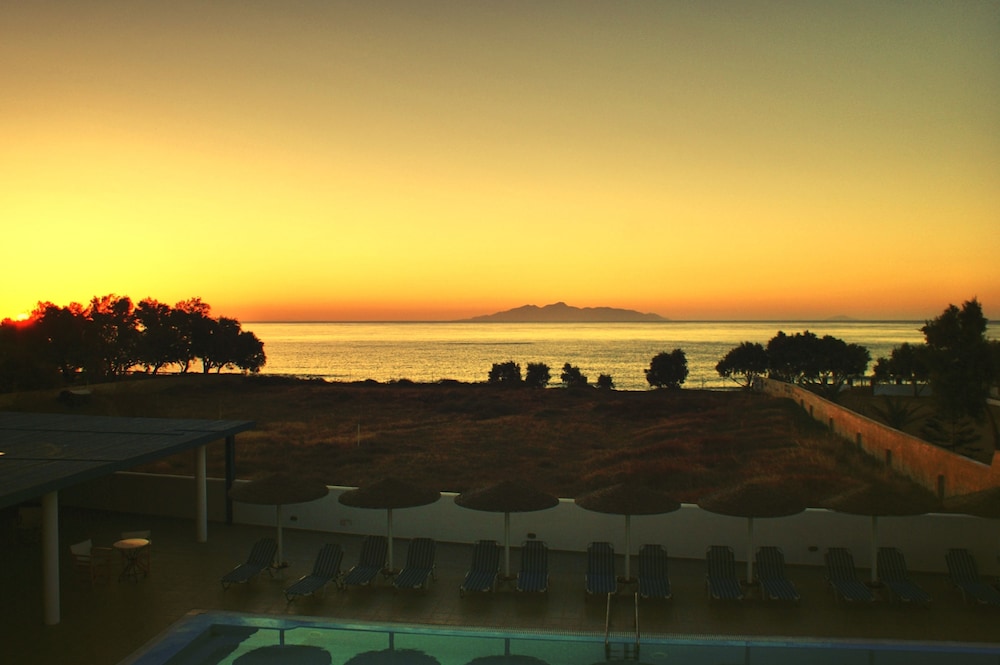 Blue Bay Villas Santorini 29/38