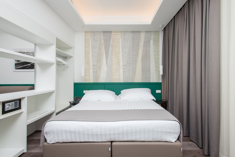 STANDARD, DOUBLE BED, NO WINDOW