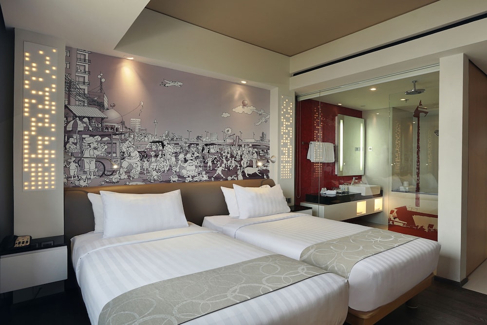 MERCURE JAKARTA SIMATUPANG 13/72