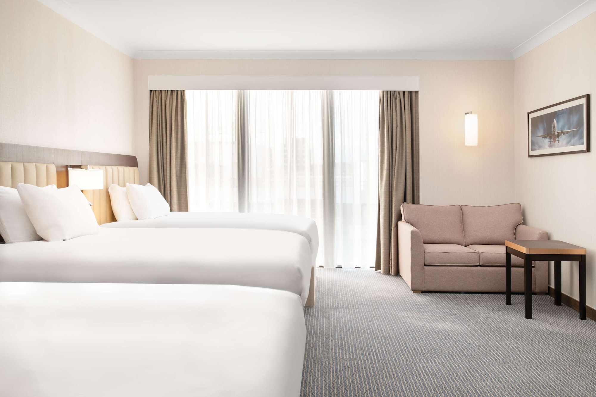 FAMILY, MULTIPLE BEDS