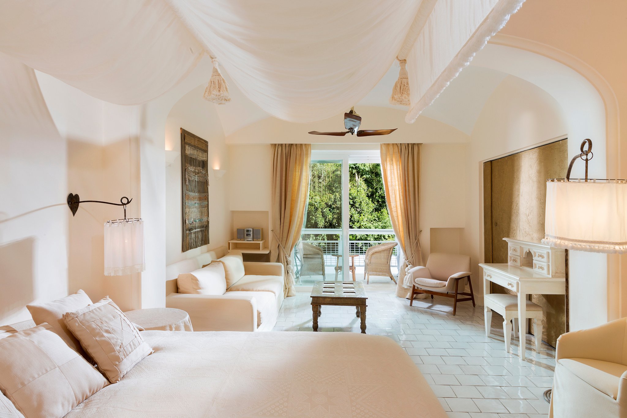 Deluxe, Double Bed, Garden Side