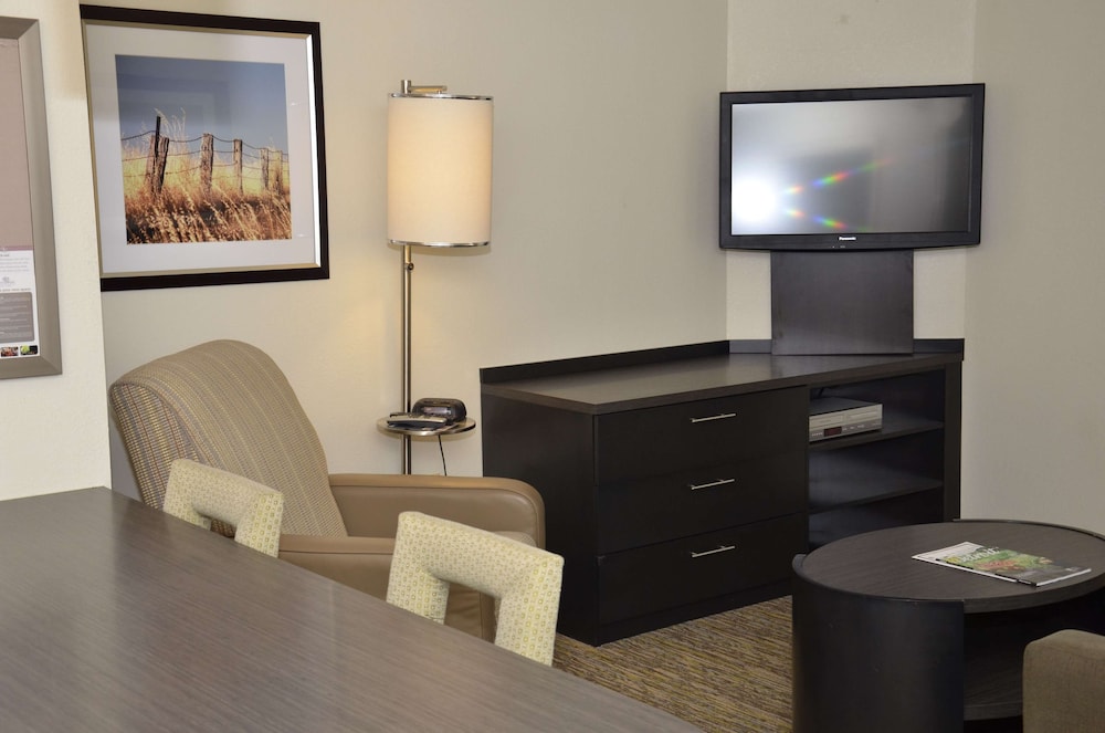 Sonesta Simply Suites Detroit Warren 22/35