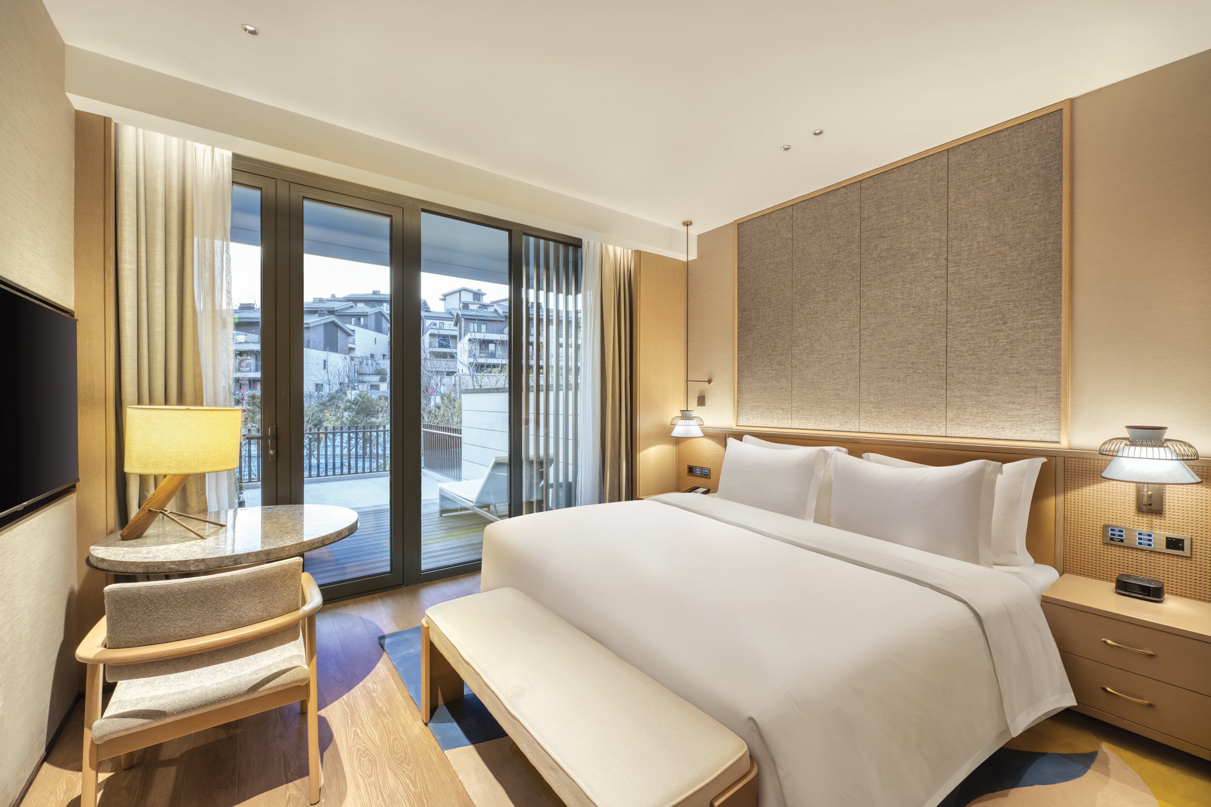 2 Bedrooms, Loft, Suite