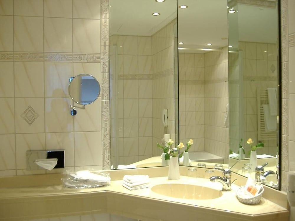 Geniesser Hotel Altes Gymnasium 49/50