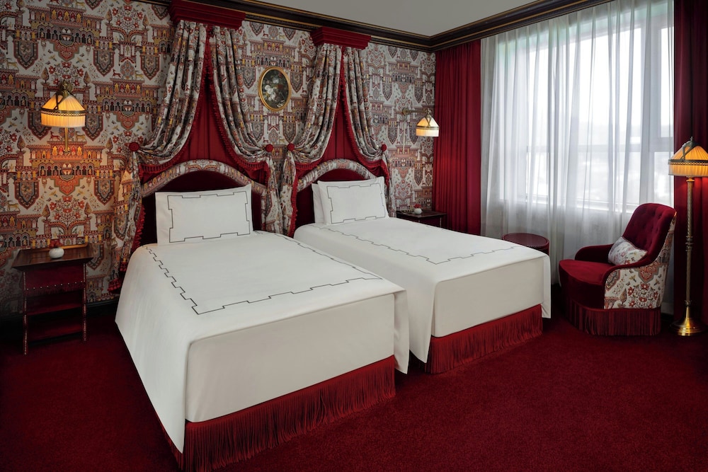 Atelier, Boutique, Junior Suite, Twin Beds, City View