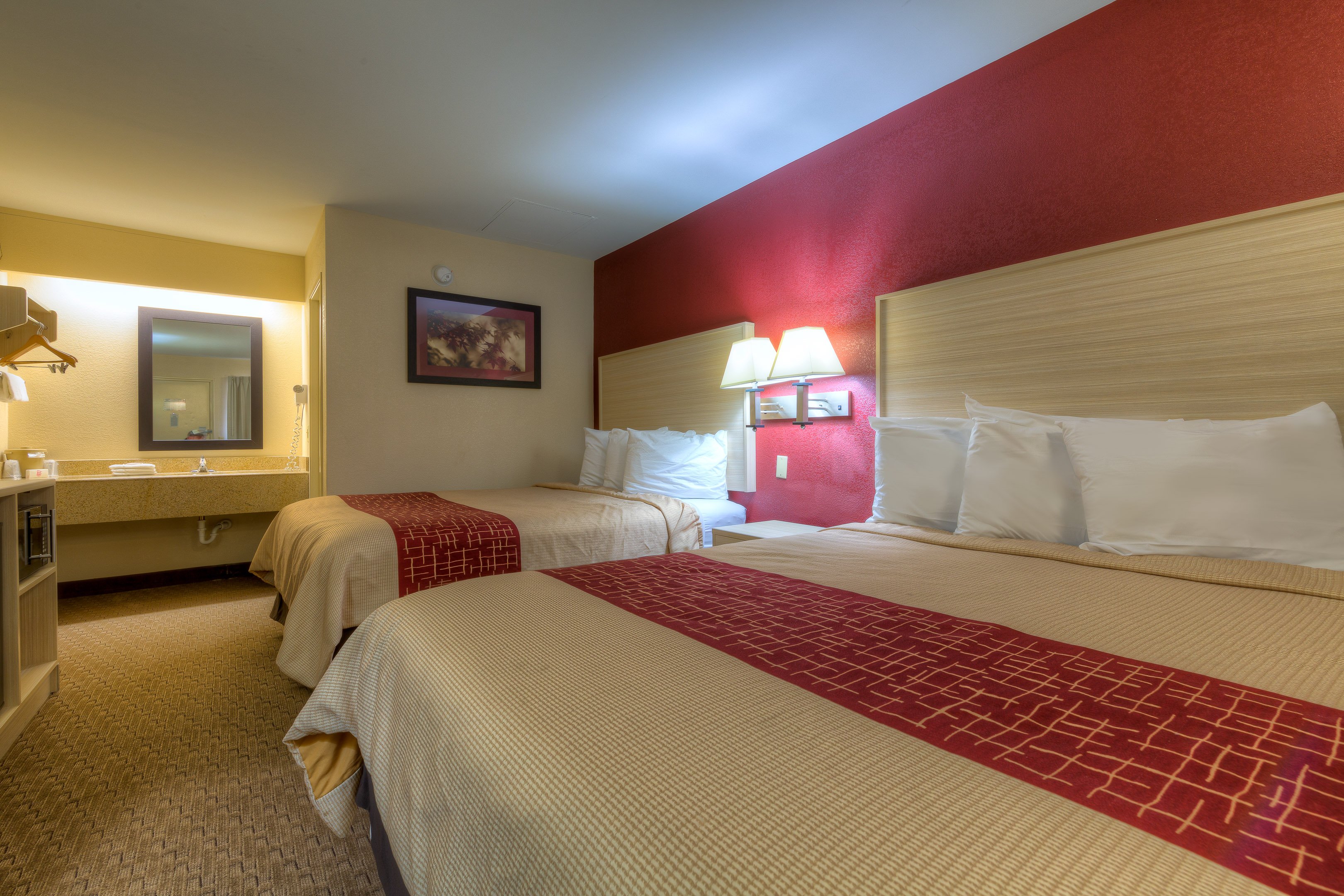 DELUXE, 2 QUEEN BEDS
