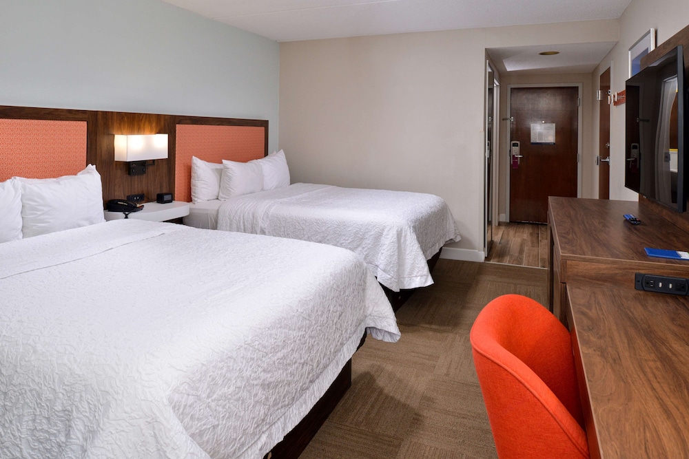 Hampton Inn Henderson 9/38