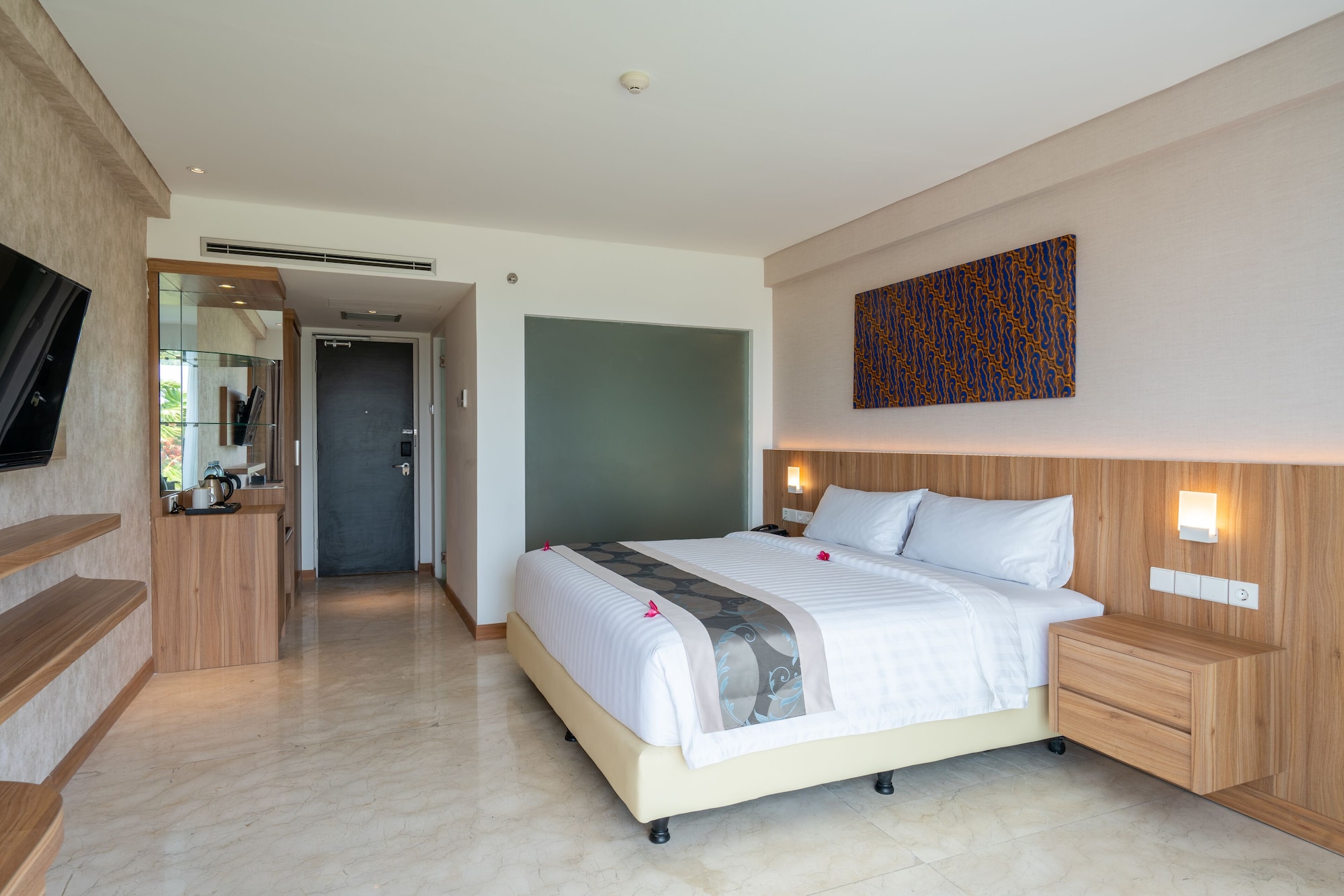 DELUXE, DOUBLE OR TWIN BED, BALCONY
